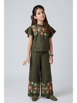 TINY GIRL - Half Sleeves Floral Embroidery Detail Co-Ord Set- Green