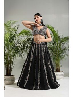 PRITI SAHNI DESIGNS - Black Hand Embroidered Lehenga with Blouse and Dupatta (Set of 3)