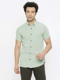 Spykar - Men Pista Green Cotton Slim Fit Half Sleeve Striped Shirt