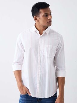 Spykar - Men White Full Sleeves Slim Fit Shirt