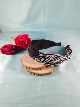 JEWELZ - Black and White Comfortable Hair Band Women