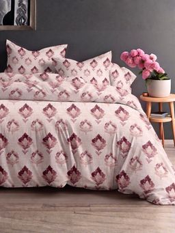 the White Moss - Blush Pink Pure Cotton 220Tc Bedsheet With 2 Pillow Covers (Queen)