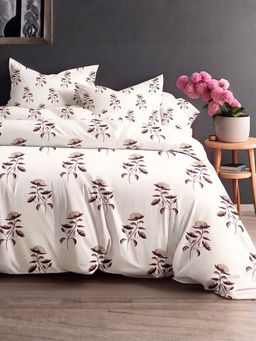 the White Moss - Plum Pure Cotton 220Tc Bedsheet With 2 Pillow Covers (Queen)