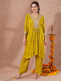 FASHOR - Yellow Embroidered Kurta with Pant (Set of 2)
