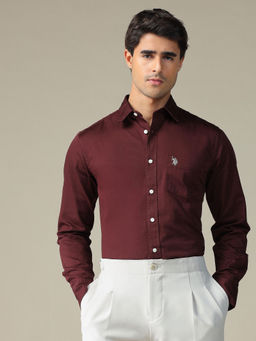 U.S. POLO ASSN. - Men Maroon Pure Cotton Tailored Fit Shirt