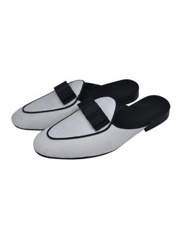 SHUTIQ - Ivory Batwing Mules