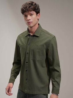 HIGHLANDER - Men Green Solid Relaxed Fit Shirt