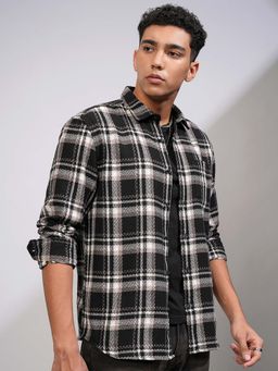 HIGHLANDER - Men Black Dobby Checked Relaxed Fit Shirt