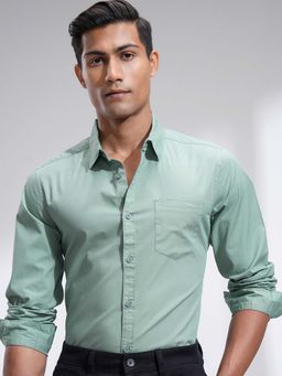HIGHLANDER - Men Green Solid Slim Fit Full Sleeves Shirt