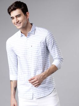 HIGHLANDER - Men Blue Slim Fit Stripes Casual Shirt