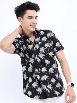 HIGHLANDER - Men Black Slim Fit Tropical Printed Casual Shirt