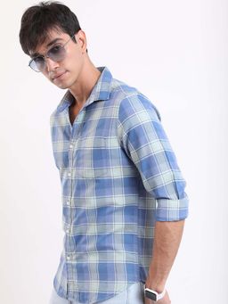 HIGHLANDER - Men Blue Checks Full Sleeves Slim Fit Casual Shirt