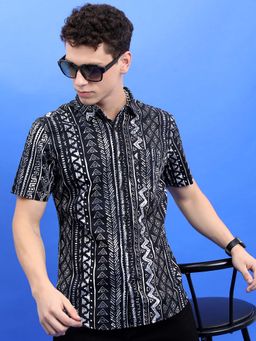 HIGHLANDER - Men Black Printed Slim Fit Cotton Casual Shirt