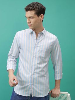 HIGHLANDER - Men Blue Slim Fit Stripes Casual Shirt