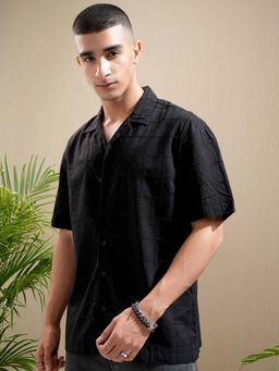 HIGHLANDER - Men Black Checks Cuban Collar Relaxed Fit Shirt