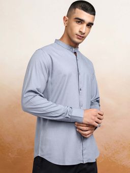 HIGHLANDER - Men Grey Textured Solid Mandarin Collar Casual Shirt
