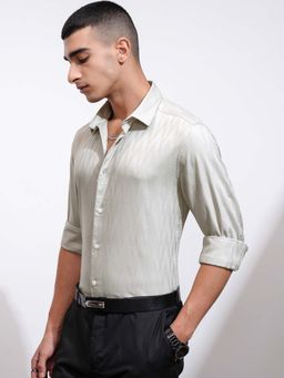HIGHLANDER - Men Grey Dobby Textured Slim Fit Shirt