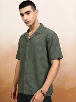 HIGHLANDER - Men Olive Textured Collar Relaxed Fit Shirt