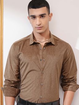 HIGHLANDER - Men Brown Velvet Textured Slim Fit Evening Party Shirt