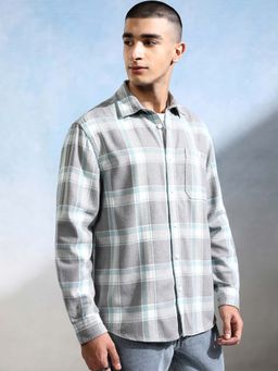 HIGHLANDER - Men Grey Checks Relaxed Fit Shirt