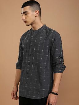 HIGHLANDER - Men Black Chain Strich Embroidered Mandarin Collar Shirt