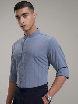 HIGHLANDER - Men Blue Dobby Textured Mandarin Collar Shirt