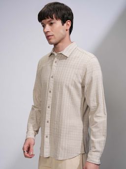 HIGHLANDER - Men Beige Crepe Checks Slim Fit Casual Shirt