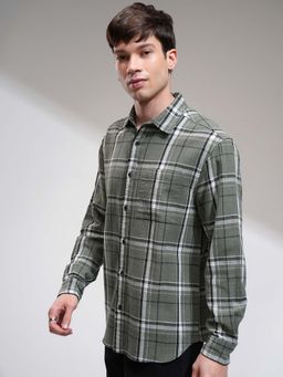HIGHLANDER - Men Olive Checks Relaxed Fit Shirt