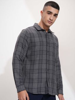 HIGHLANDER - Men Grey Checks Relaxed Fit Full Sleeves Casual Shirt