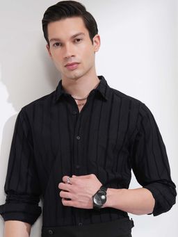 HIGHLANDER - Men Black Dobby Stripes Full Sleeves Shirt