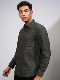 HIGHLANDER - Men Olive Waffle Dobby Textured Checks Relaxed Fit Shirt
