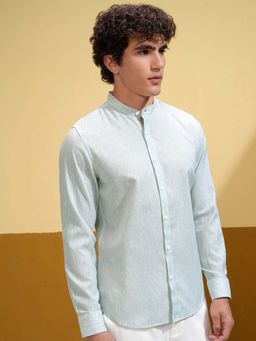 HIGHLANDER - Men Green Linen Fancy Yarn Stripes Slim Fit Casual Shirt