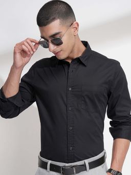 HIGHLANDER - Men Black Solid Full Sleeves Formal Shirt