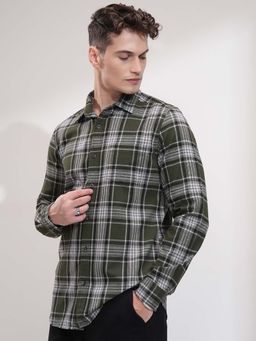 HIGHLANDER - Men Olive Flannel Checks Full Sleeves Casual Shirt