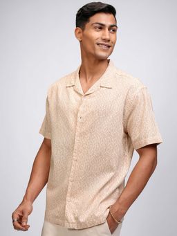 HIGHLANDER - Men Beige Printed Collar Relaxed Fit Shirt