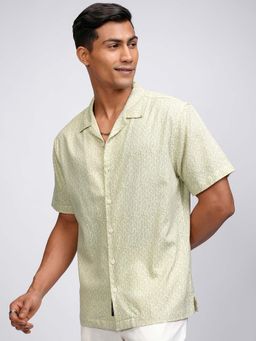 HIGHLANDER - Men Light Green Printed Collar Relaxed Fit Shirt