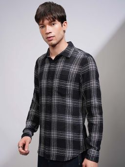 HIGHLANDER - Men Black Checks Full Sleeves Casual Shirt