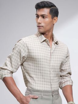 HIGHLANDER - Men Beige Popcorn Textured Party Shirt