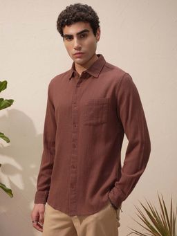 HIGHLANDER - Men Brown Textured Slim Fit Casual Shirt
