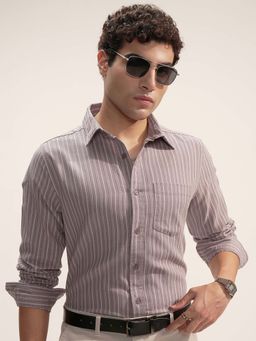 HIGHLANDER - Men Mauve Slim Fit Textured Cutaway Collar Cotton Shirt