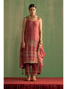 STUDIO BAGECHAA - Akansha Pink Embroidered Kurta with Pant and Dupatta (Set of 3)