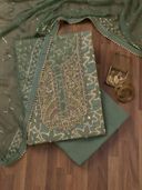 Green color option, Sold out, Currently selected