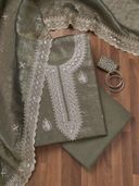 Green color option, Sold out, Currently selected