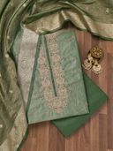 Green color option, Sold out, Currently selected