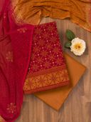 Red color option, Sold out, Currently selected