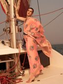Peach color option, Sold out, Currently selected