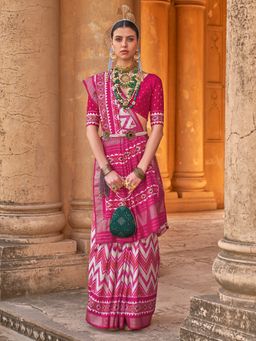 Akhilam - Silk Blend Pink Woven Designer Saree With Blouse Piece