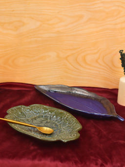 WEAVING HOMES - Set Of 2 - Electric Blue Leaf Platter & Green Xmas Leaf Combo Serving Plates