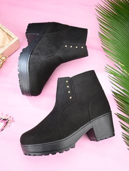XE Looks - Black Comfortable and Fashionable Boots