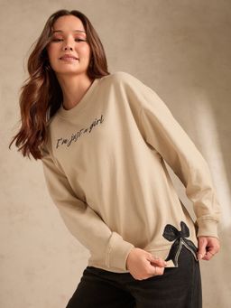 Outzidr - Typographic Bow Beige Sweatshirt